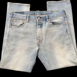 Men’s Vintage 501 Levi’s Denim  W 34 L 30 
See video and photos above